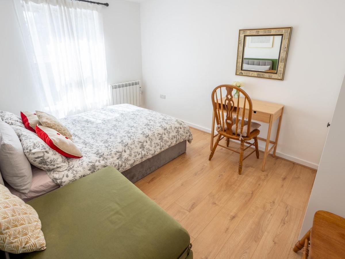 Pass The Keys Modern Stylish Apartment With Parking Bournemouth Exteriör bild